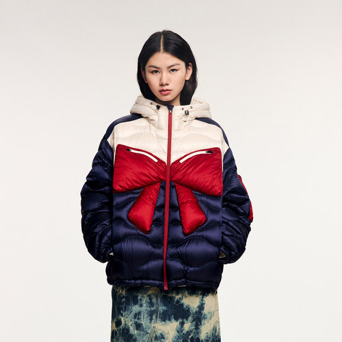 乌丫经典蝴蝶结户外鹅绒羽绒服