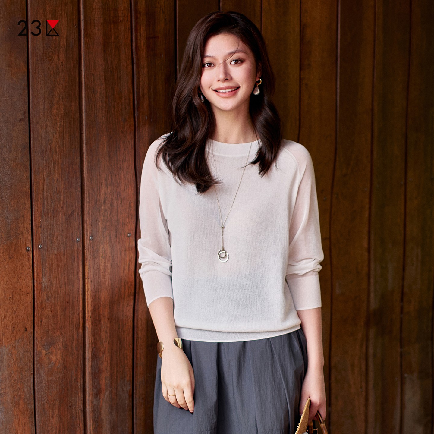 直筒棉混纺圆领针织衫商场同款