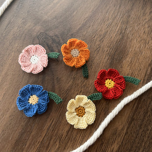 毛小线热销款手工钩织花朵胸饰胸针复古女配饰品别针装饰扣配件