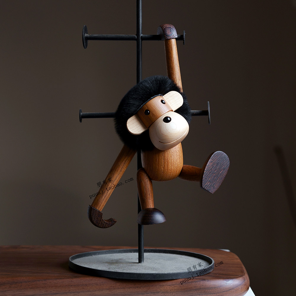 突然的猩猩柚木创意木质动物桌面装饰品实木摆件玄关猴子挂件北欧