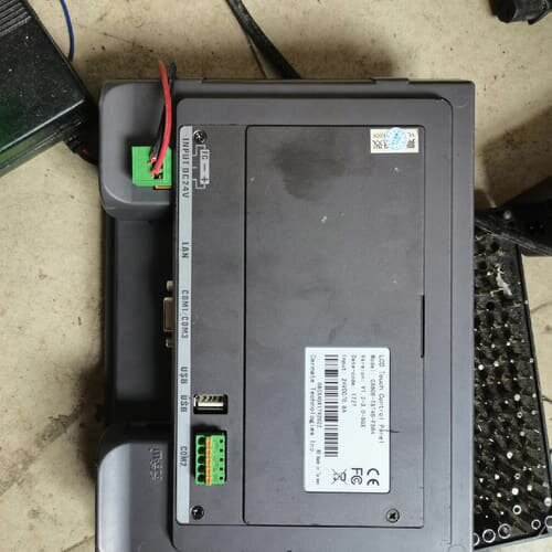 议价 GX608-TST4B-F5R4台湾人机界面触摸屏。成色如图 可维修