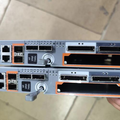 议价3PAR 7440C 控制器 成色比较新 两可维修