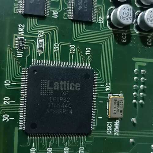 议价Lattice芯片，型号：LFXP6C-3TN144C，可维修