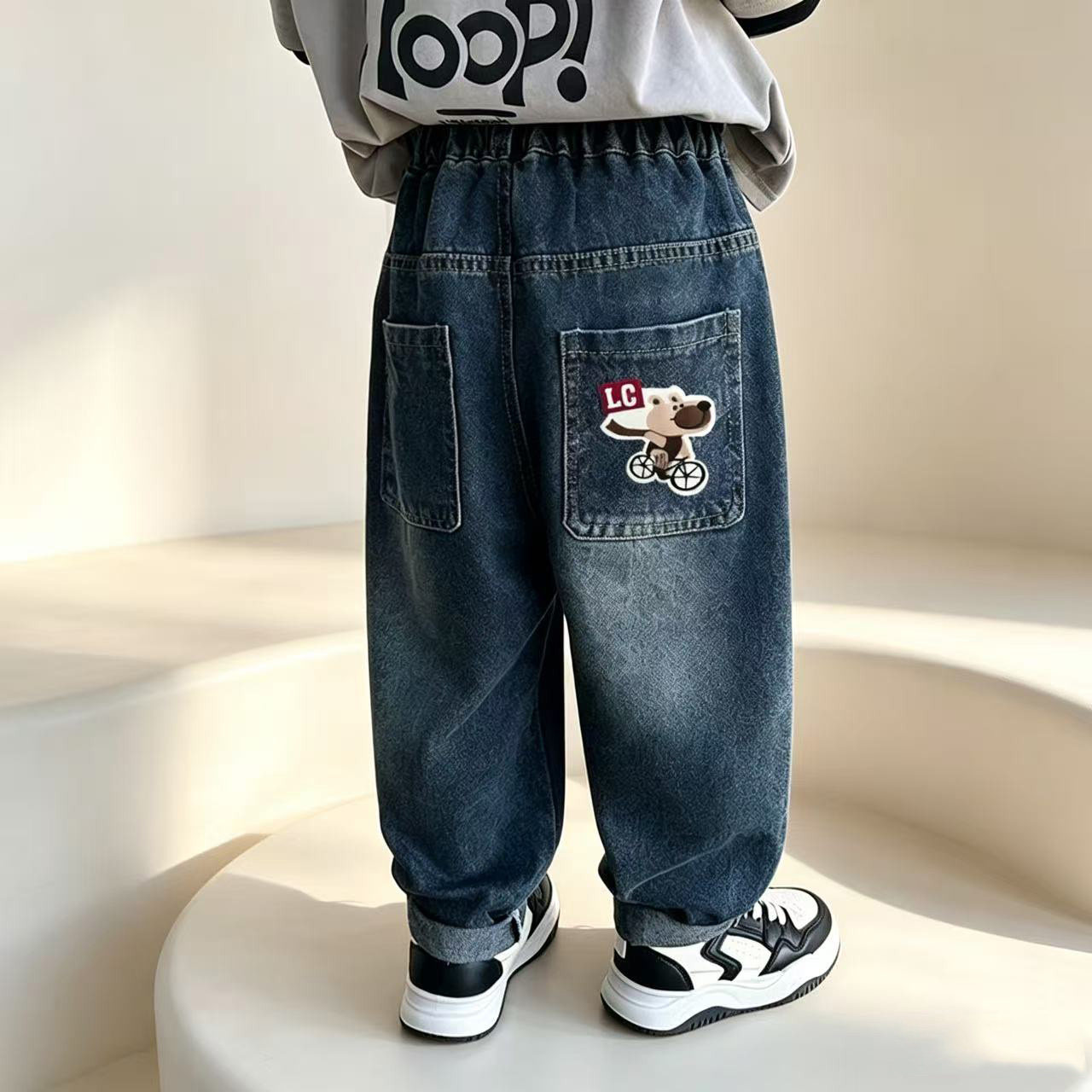 男童软牛仔裤春秋款2026新款儿童直筒裤子洋气休闲裤子男孩长裤潮