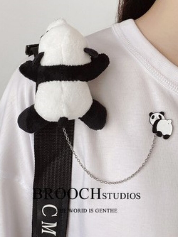 어깨에 누워있는 작은 공룡 브로치 귀여운 팬더  플러시 펜던트 가방 체인 커플 핀