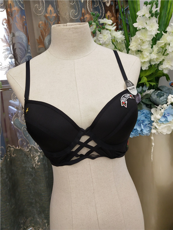 nc130 8e黑色杯面绣花胸前交叉内衣 女士宽边内衣75abcd80bc85b
