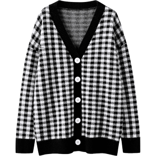 颜色太迷人~白扣黑格子V领羊绒开衫女加厚纯羊绒毛衣宽松针织外套
