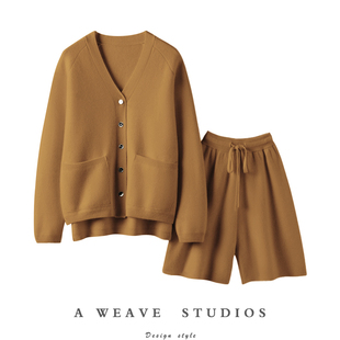 炸了炸了！加厚V领羊绒开衫女纯羊绒针织外套短裤休闲五分裤套装