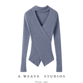 上身气质绝了 纯羊绒打底衫 不规则交叉V领挂脖羊绒针织衫 女修身