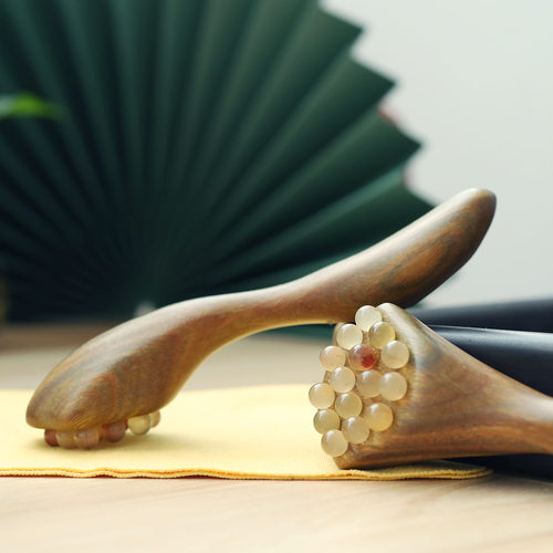 Green Sandalwood Ruyi Sheep Horn Sharp Tail Comb Massage Co