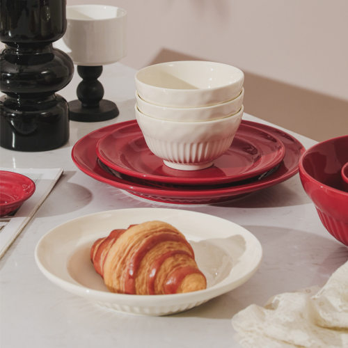 Red festive tableware set, complete set of bowls and plates