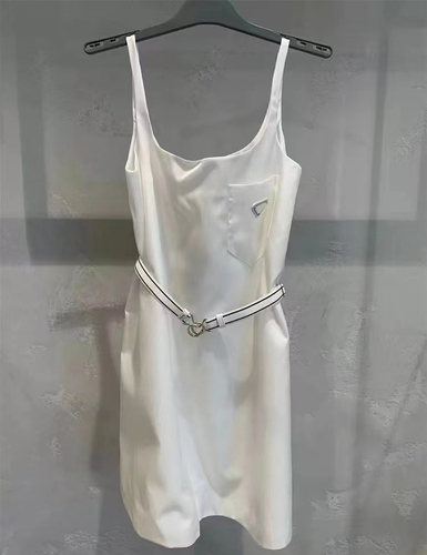 吊带连衣裙女纯色中长裙