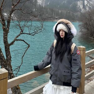 大鹅羽绒服男01款飞行员短款夹克