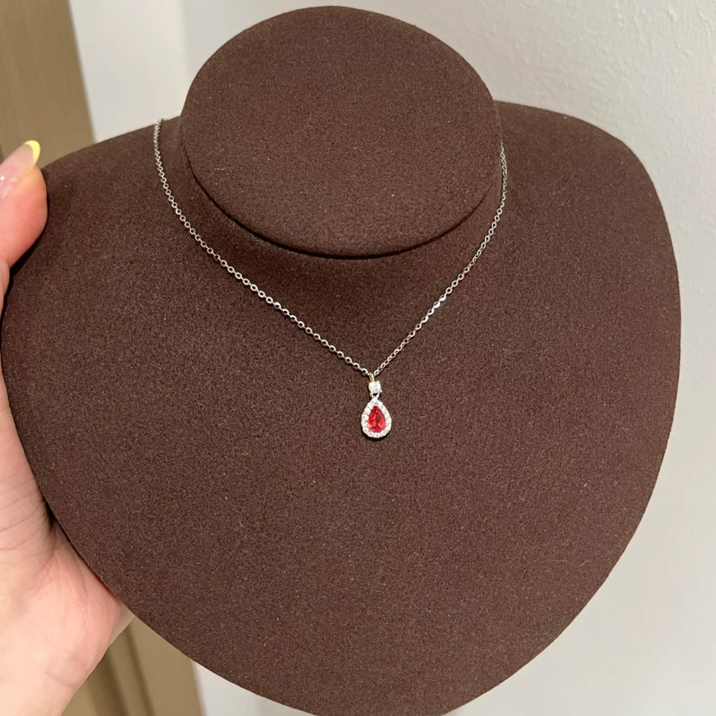 轻奢水滴吊坠培育帕帕拉恰银项链