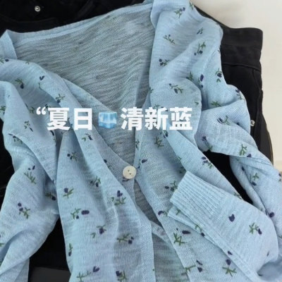 小众设计感蓝色碎花长袖