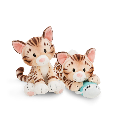 德国 NICI 坐姿小豹猫/趴姿小豹猫/趴姿小豹猫抱小鱼公仔