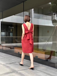 欧洲站2024夏季新品法式复古红色无袖连衣裙女后背蝴蝶结显瘦裙子