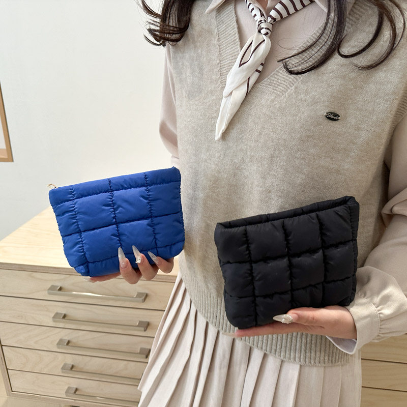 软乎乎夹棉2025新款化妆包女便携大容量收纳包内胆包护肤品收纳袋