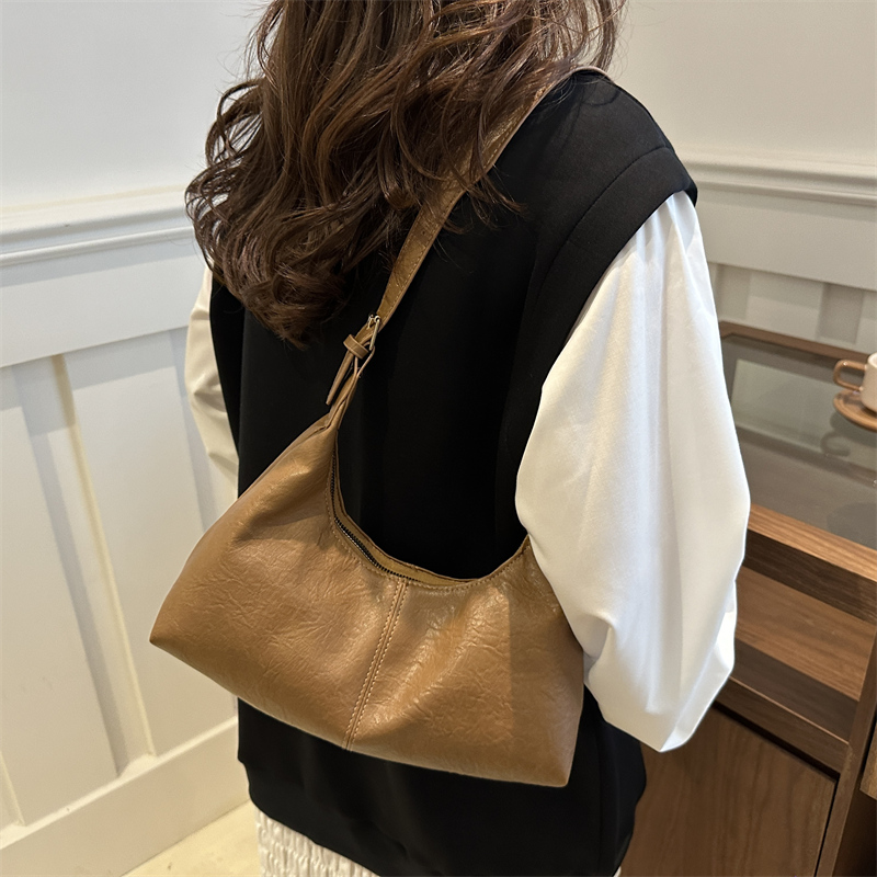 个性小众设计单肩新月包