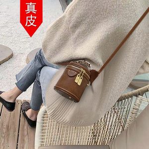 香港代购迷你小包包女夏季2023新款斜挎包女高级感小众真皮水桶包
