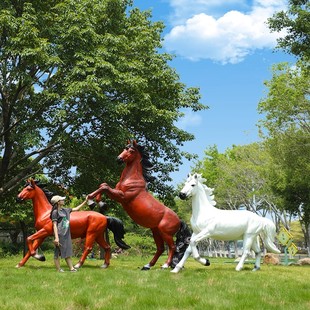 户外仿真骏马雕塑园林景观售楼部旅游景区草坪装 饰动物模型马摆件