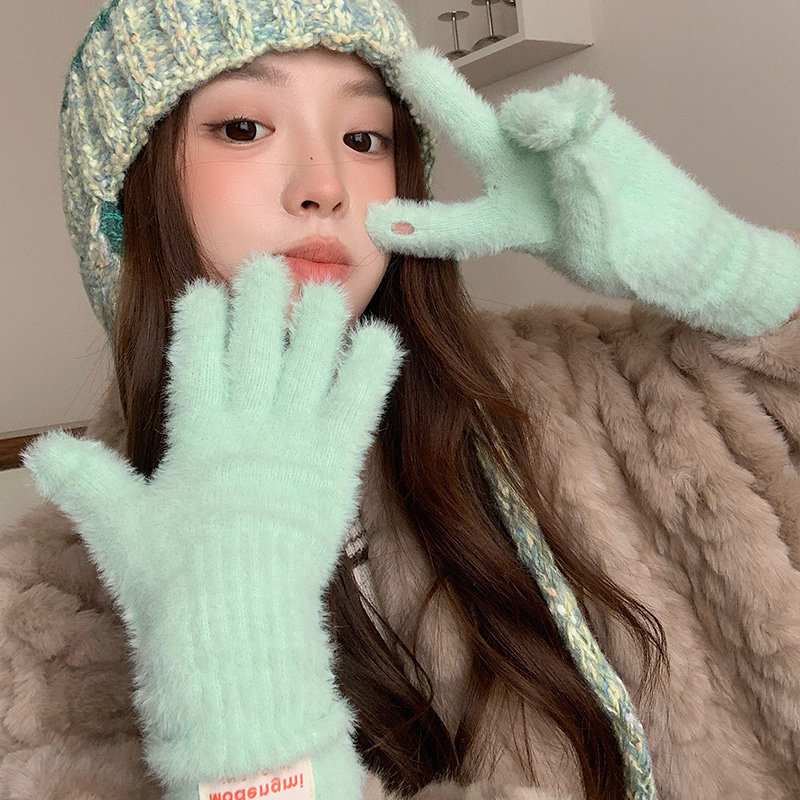 毛绒手套女2025新款冬天可触屏女款防寒女士女生保暖防风针织毛毛