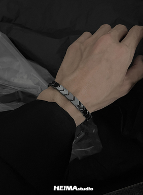 黑胆石手链男潮流小众设计钛钢男生嘻哈简约手饰不掉色冷淡风