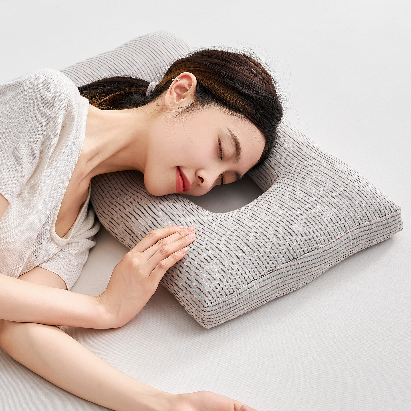 荞麦壳简约保健枕4D条纹护耳枕纯棉枕头全棉枕芯侧睡不压耳家用枕
