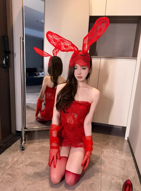 西诗  赤焰织梦 一字肩红色蕾丝抹胸连衣裙性感辣妹收腰包臀裙