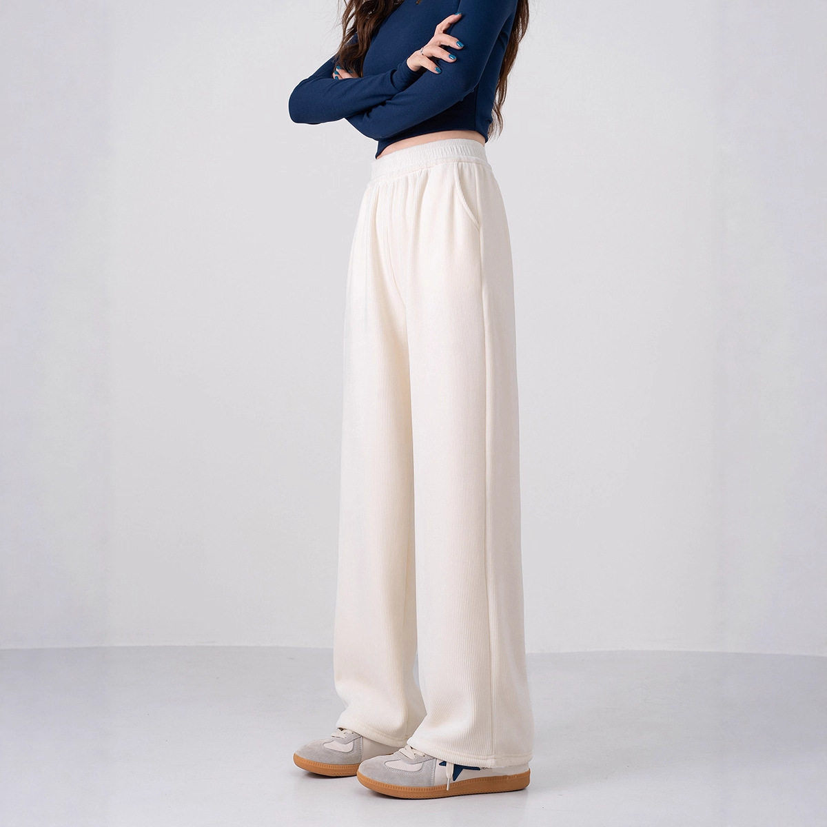 加绒裤子女秋冬垂感糯米绒阔腿裤灯芯绒休闲女款秋冬保暖裤子源头