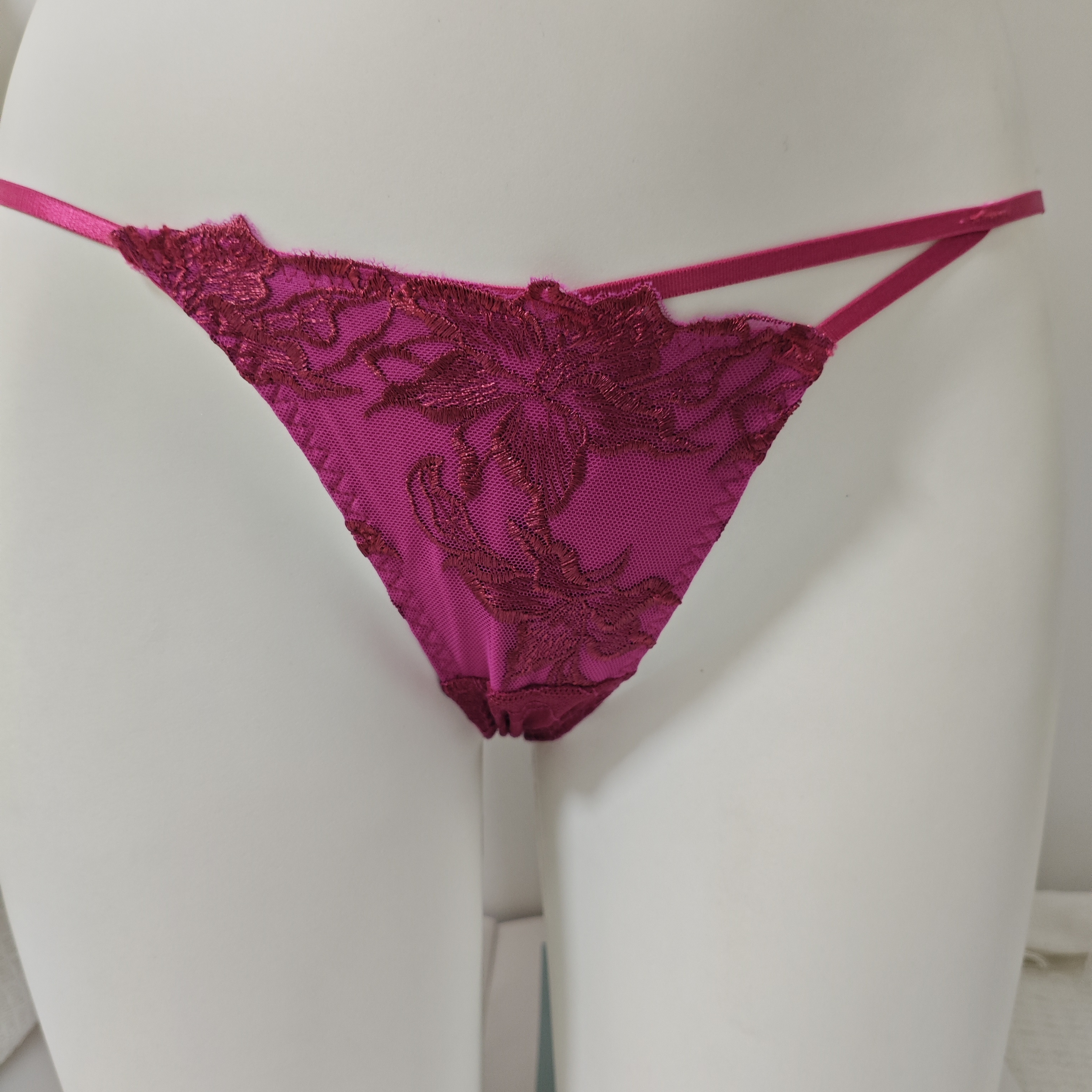 日系re家精致花卉刺绣性感一字带蕾丝镂空三角裤