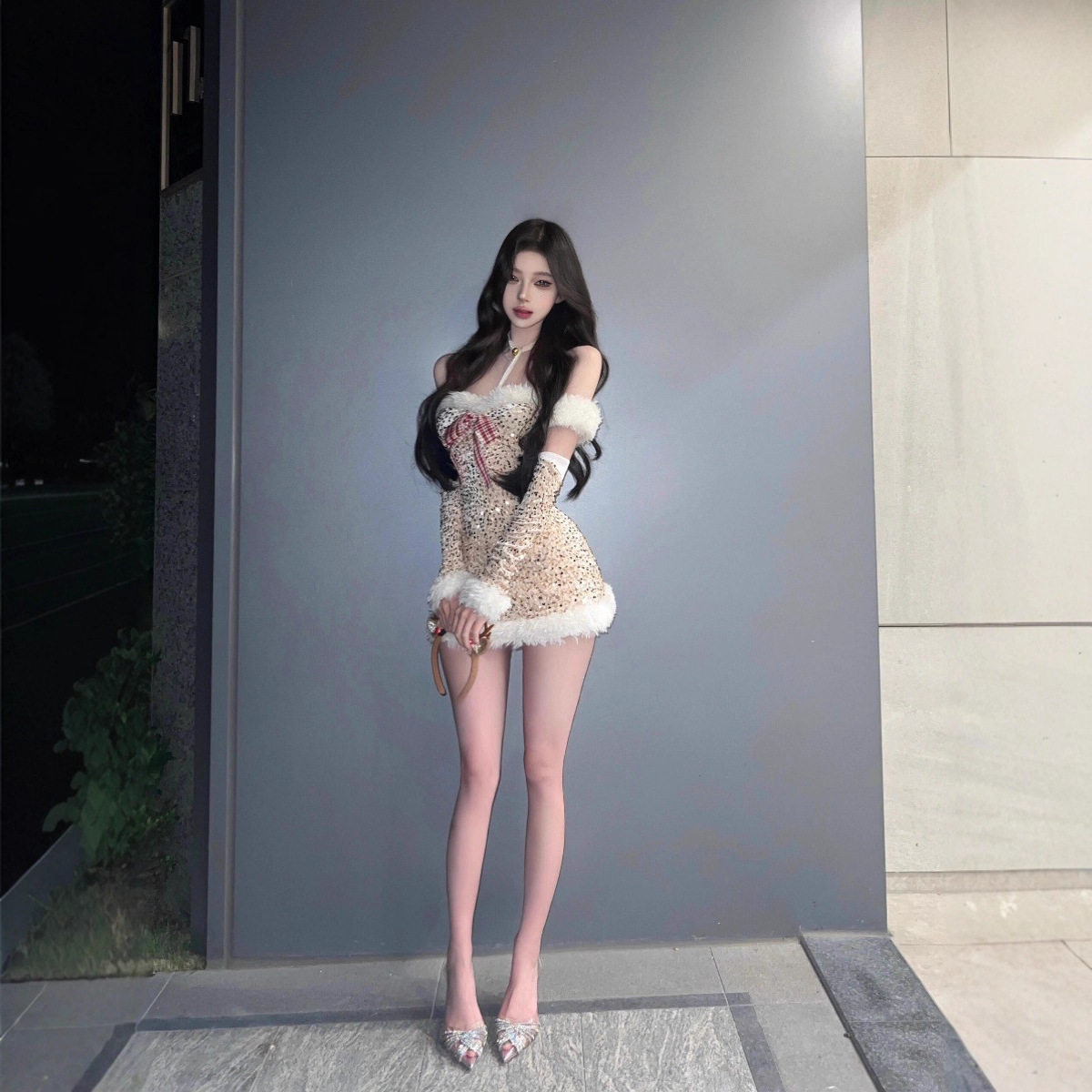 礼盒装圣诞战袍氛围感闪片挂脖抹胸连衣裙秋冬性感收腰包臀裙