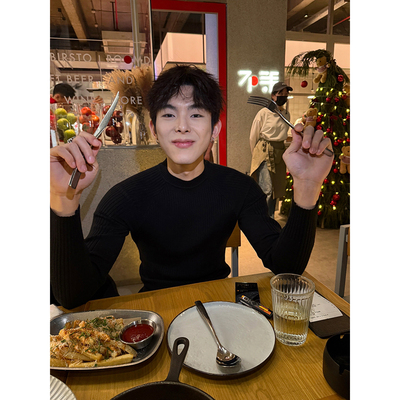 ESC MAN STUDIO/自制 秋冬舒适感坑条纹理长袖打底衫针织圆领毛衣