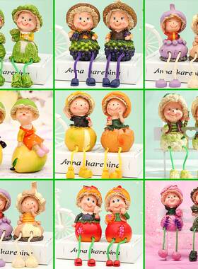 直销嘟嘴梨子情侣娃娃吊脚摆件