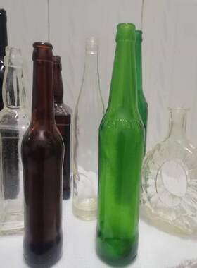 仿真酒瓶电影电视剧拍摄道具易碎砸头糖化玻璃网红糖胶酒瓶一次性