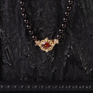 天然石榴石提升活力改善气血小众轻奢原创设计女手链