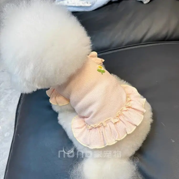 宠物猫咪泰迪可爱透气服比熊狗狗衣服春夏新款华夫格小花飞袖裙子