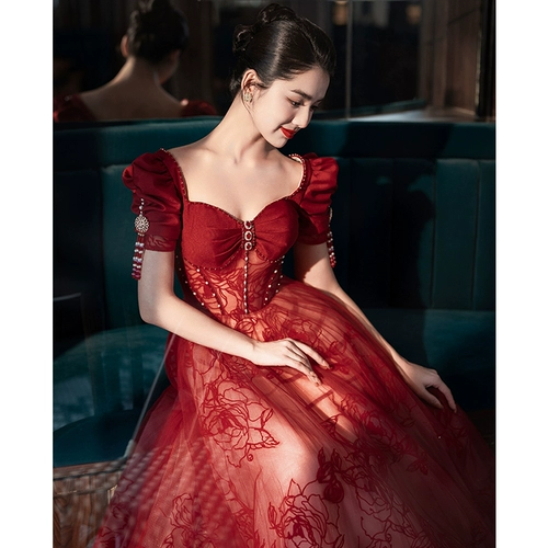 Бордовое элитное вечернее платье, изысканный стиль