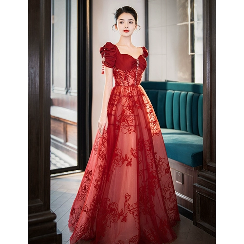 Бордовое элитное вечернее платье, изысканный стиль
