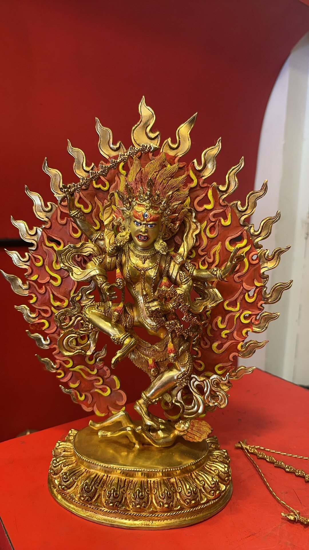 尼泊尔直邮作明佛母