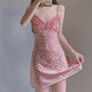 粉红豹纹蕾丝男士睡衣伪娘用品cd变装仿真丝女装大佬吊带深v短裙