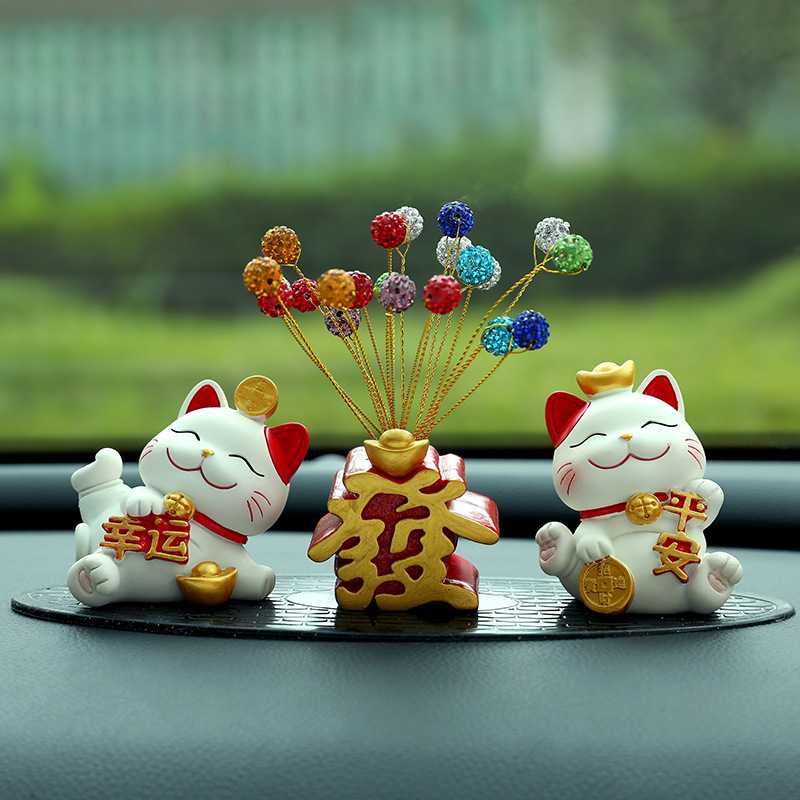 国潮风招财猫汽车桌面摆件装饰品