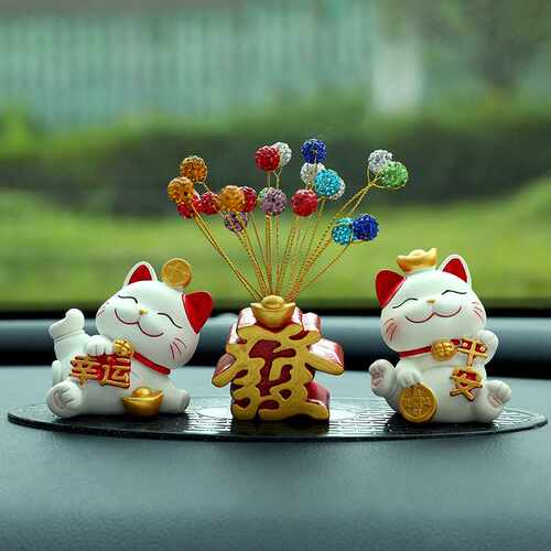 国潮风招财猫汽车桌面摆件装饰品