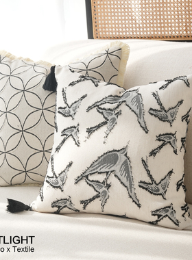 『春分』黑白色剪绣燕子靠垫现代客厅沙发中古抱枕