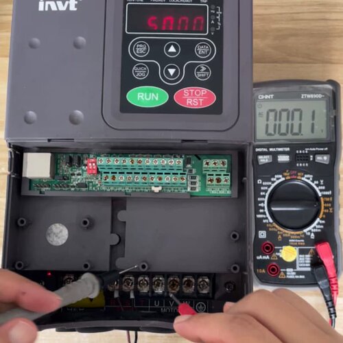 议价英威腾变频器CHF100A-004G/5R5P-4，4kw/维修