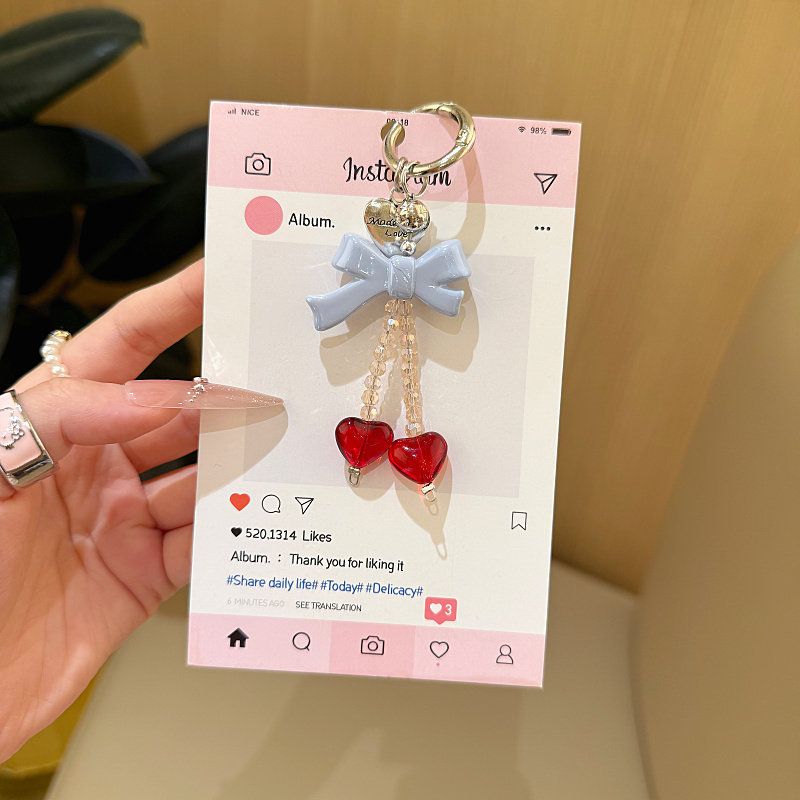 ins少女甜美蝴蝶结爱心挂件装饰品包挂新款小众时髦百搭日韩手链