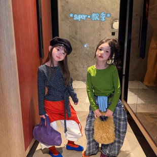 女童2026秋季新款韩版洋气条纹长袖腰带设计上衣姐妹出游装中小童