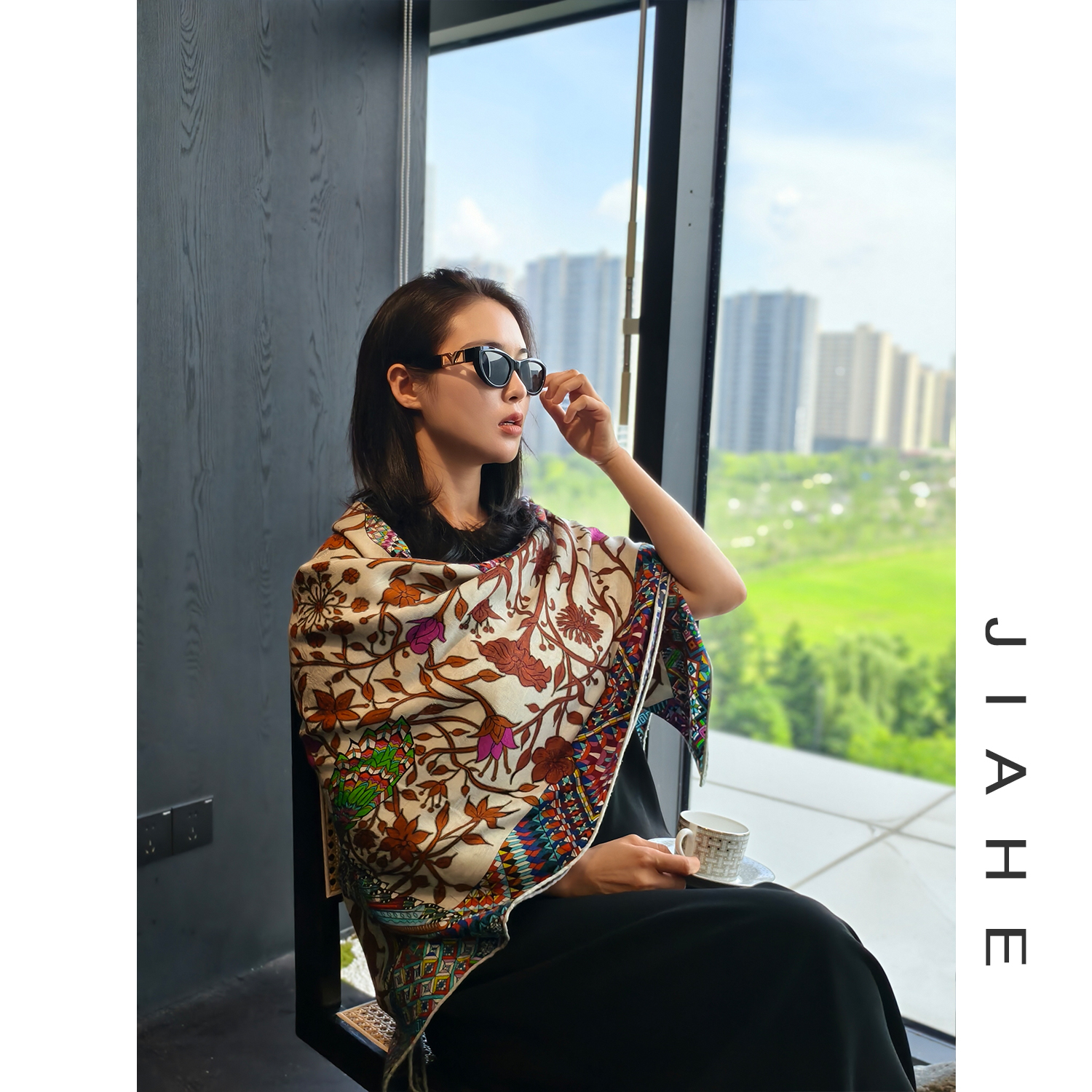 楊楊【花豹蜂鸟故事】重磅新款 丝毛女士时尚丝巾围巾披肩135*135