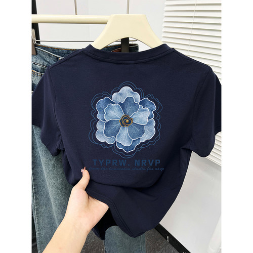 藏蓝色百搭花朵印花正肩短袖t恤女夏季胖mm大码洋气圆领显瘦上衣