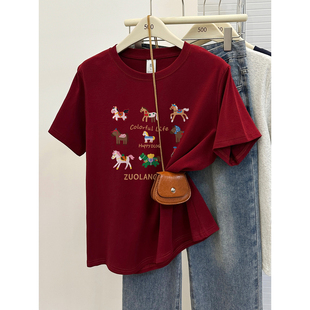 百搭小马印花圆领短袖t恤女装2026新款遮肉大码胖mm穿搭正肩上衣